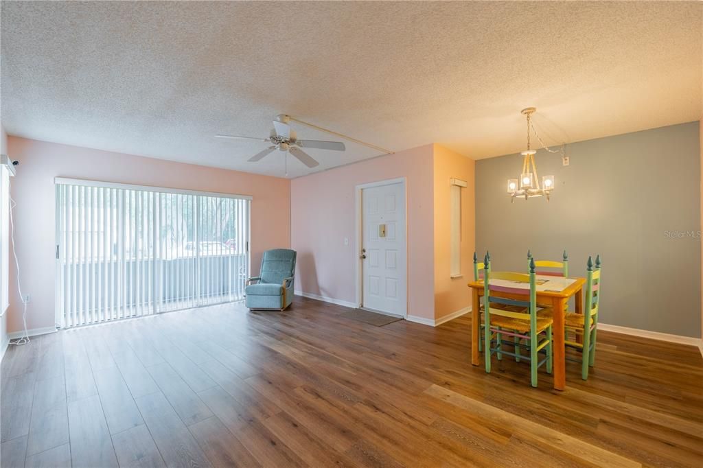 Recently Sold: $99,900 (2 beds, 2 baths, 1035 Square Feet)