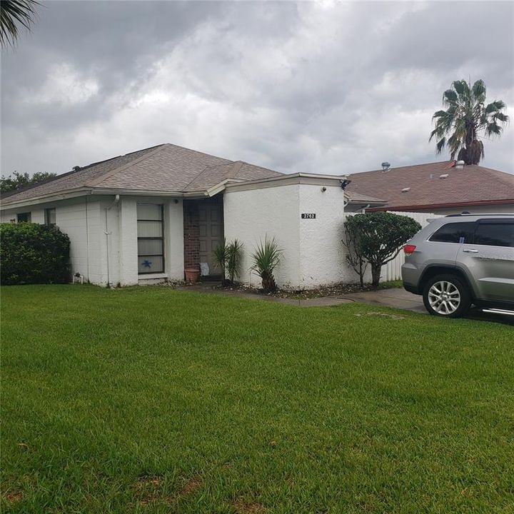 Recently Sold: $190,000 (2 beds, 1 baths, 924 Square Feet)
