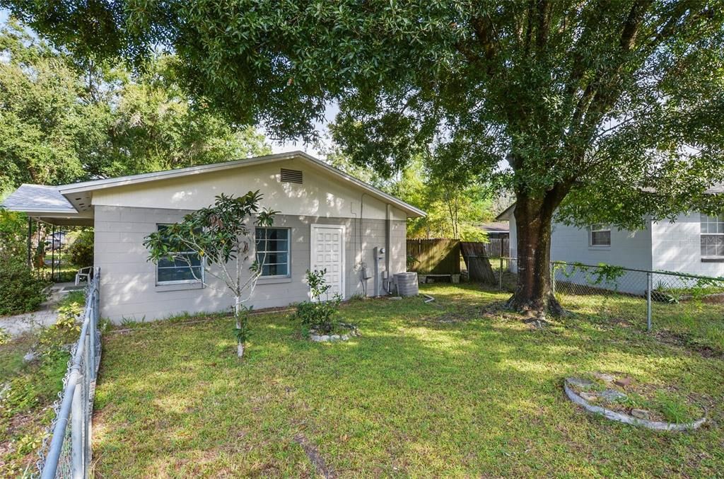 Recently Sold: $155,000 (4 beds, 1 baths, 1300 Square Feet)