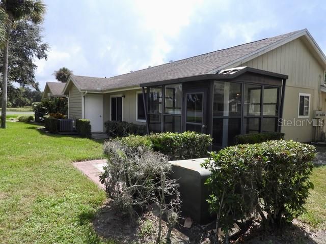 Recently Sold: $199,900 (2 beds, 2 baths, 970 Square Feet)