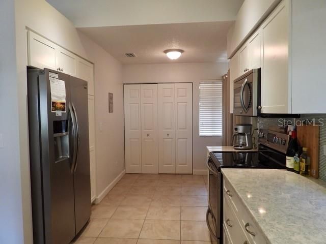 Recently Sold: $199,900 (2 beds, 2 baths, 970 Square Feet)