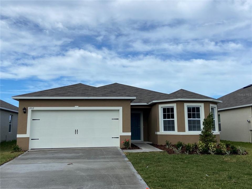 Recently Sold: $274,490 (3 beds, 2 baths, 1753 Square Feet)