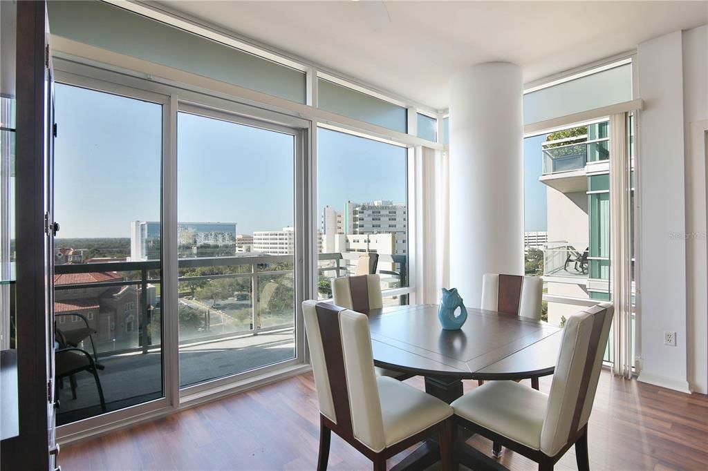 Recently Sold: $725,000 (2 beds, 2 baths, 1393 Square Feet)