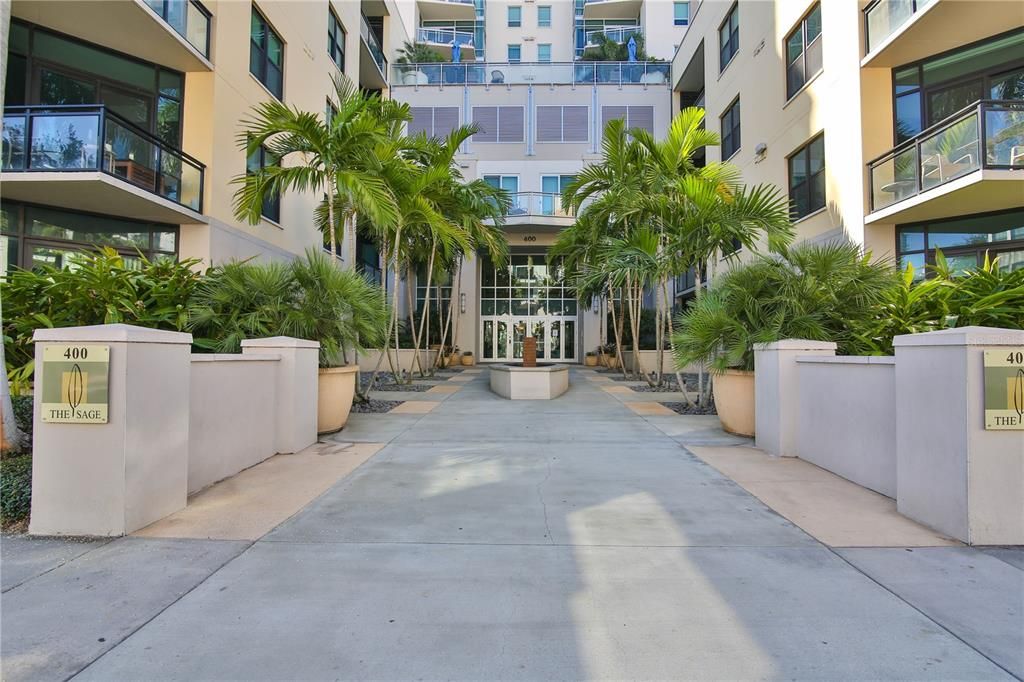 Recently Sold: $725,000 (2 beds, 2 baths, 1393 Square Feet)