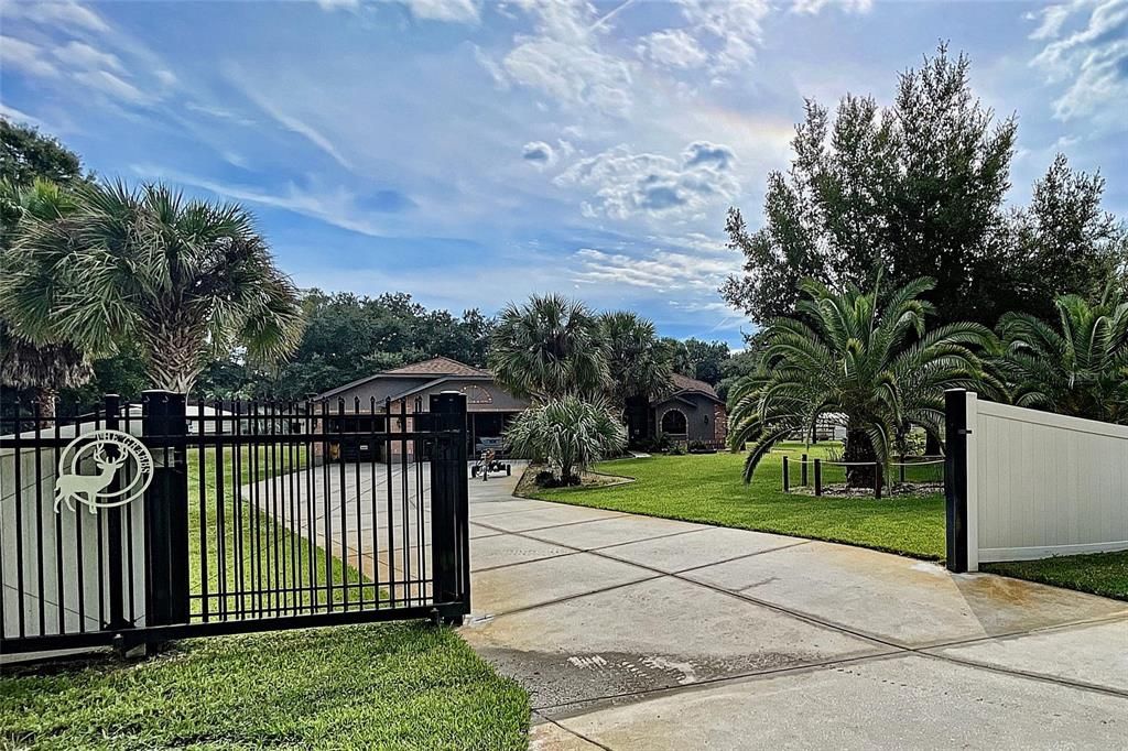Recently Sold: $540,000 (3 beds, 2 baths, 2028 Square Feet)