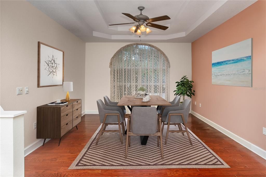 Dining room with Tray Ceiling