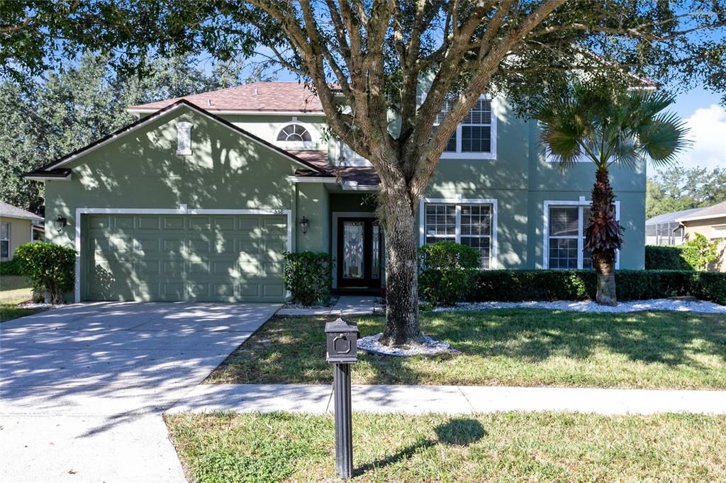 STUNNING EXECUTIVE POOL HOME!