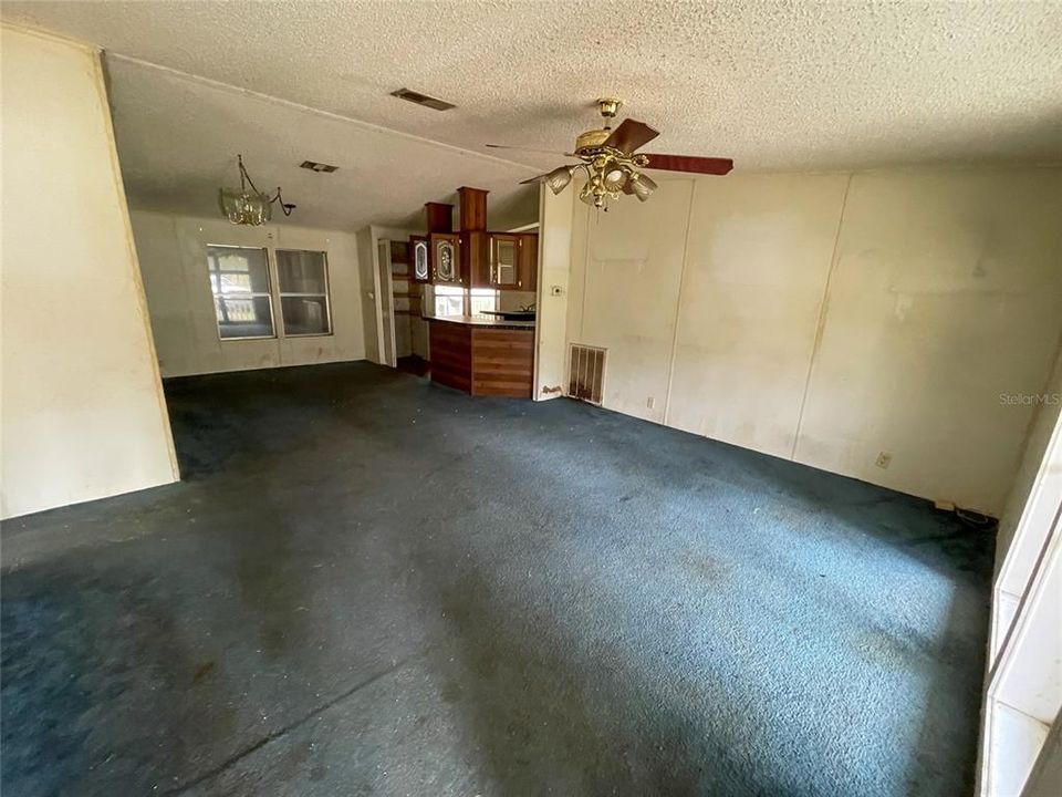 Recently Sold: $75,500 (3 beds, 2 baths, 1512 Square Feet)