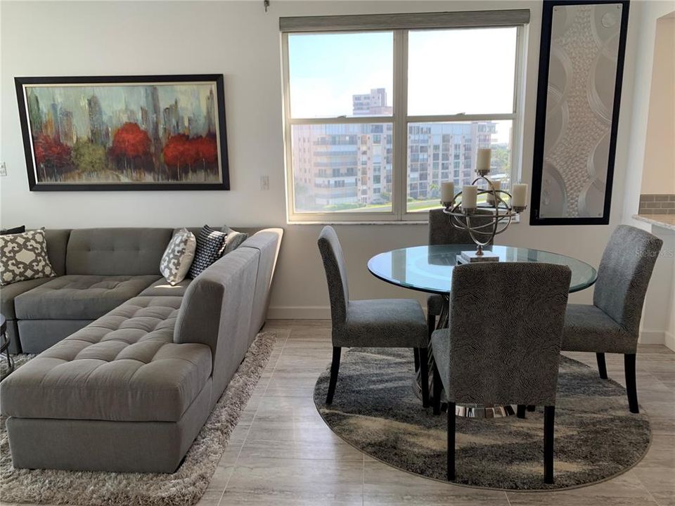 Recently Sold: $650,000 (2 beds, 2 baths, 1300 Square Feet)