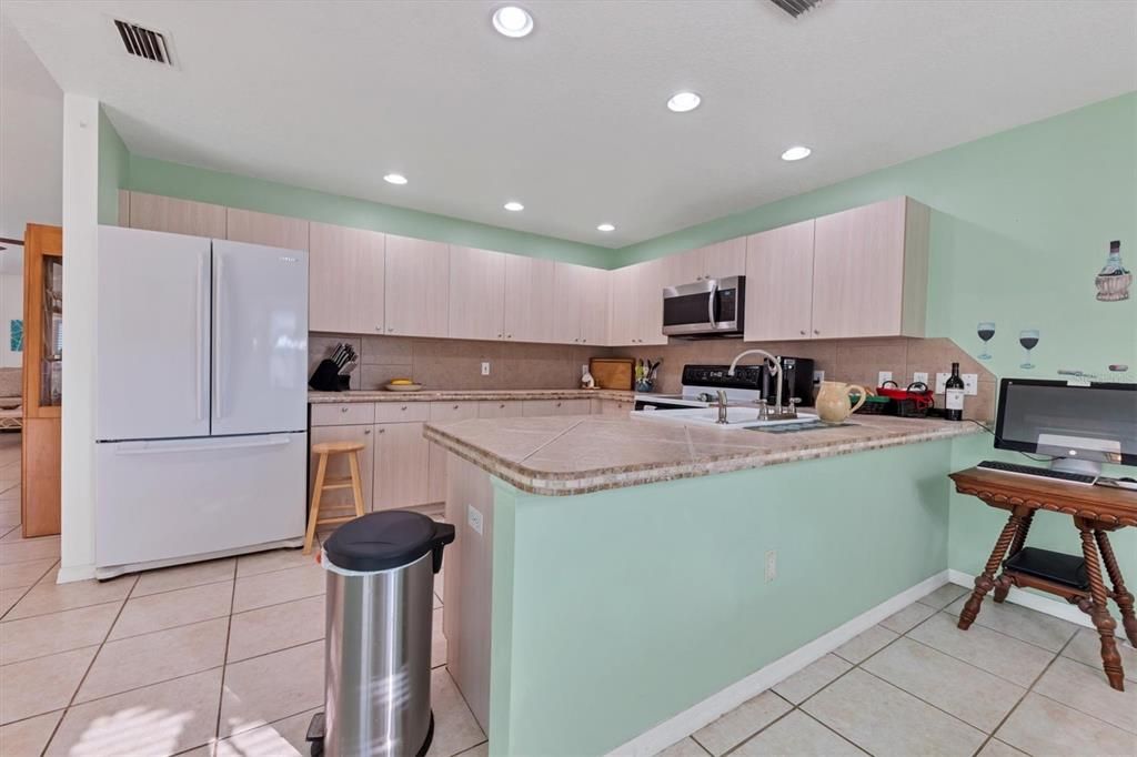 Recently Sold: $345,000 (3 beds, 2 baths, 1626 Square Feet)