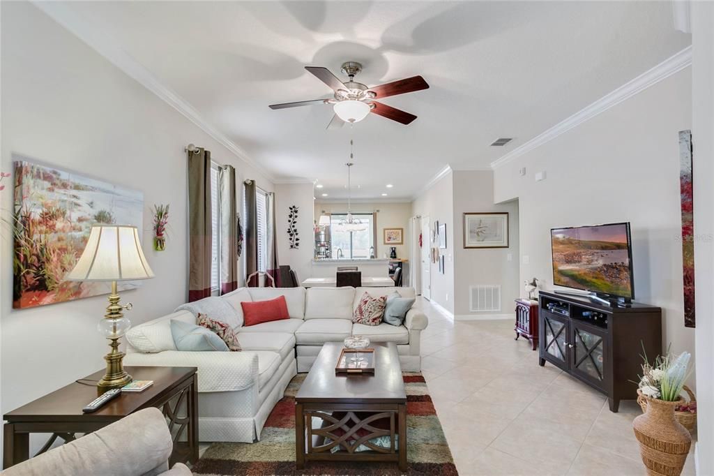 Recently Sold: $310,000 (2 beds, 2 baths, 1161 Square Feet)
