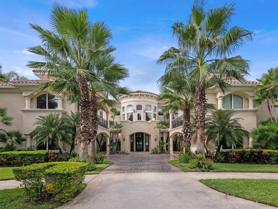 Recently Sold: $2,400,000 (6 beds, 8 baths, 7279 Square Feet)