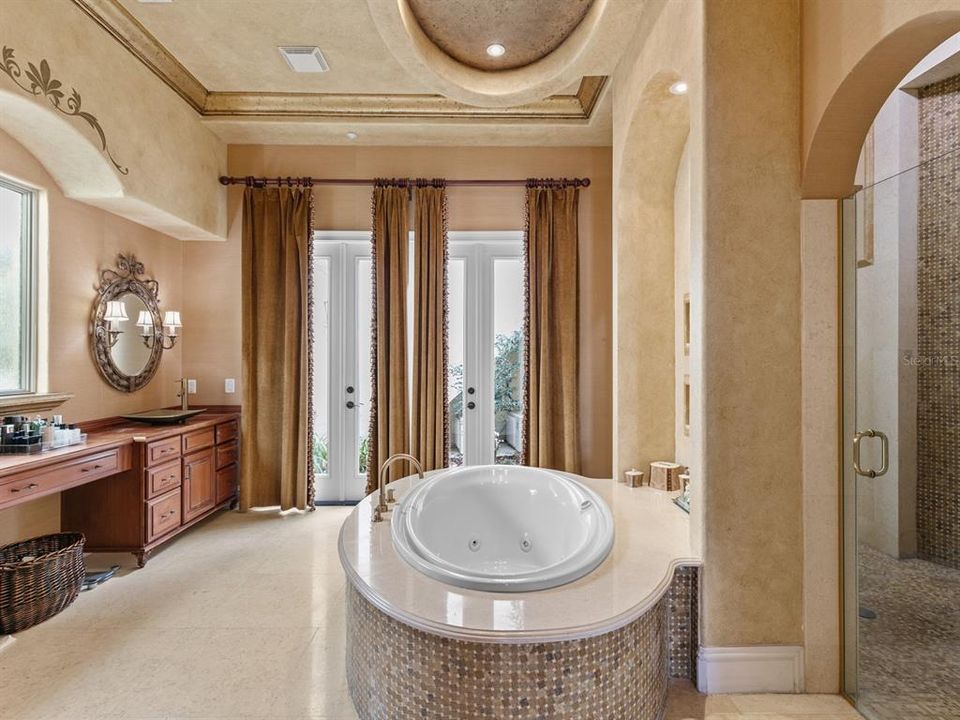 Недавно продано: $2,400,000 (6 спален, 8 ванн, 7279 Квадратных фут)