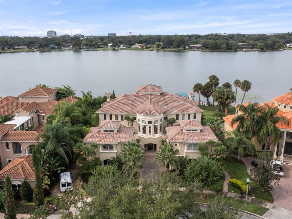 Recently Sold: $2,400,000 (6 beds, 8 baths, 7279 Square Feet)