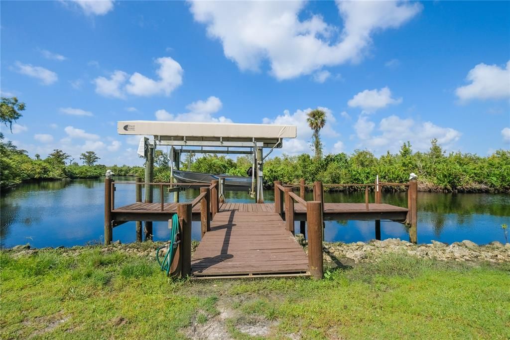 Recently Sold: $1,390,000 (3 beds, 2 baths, 2905 Square Feet)