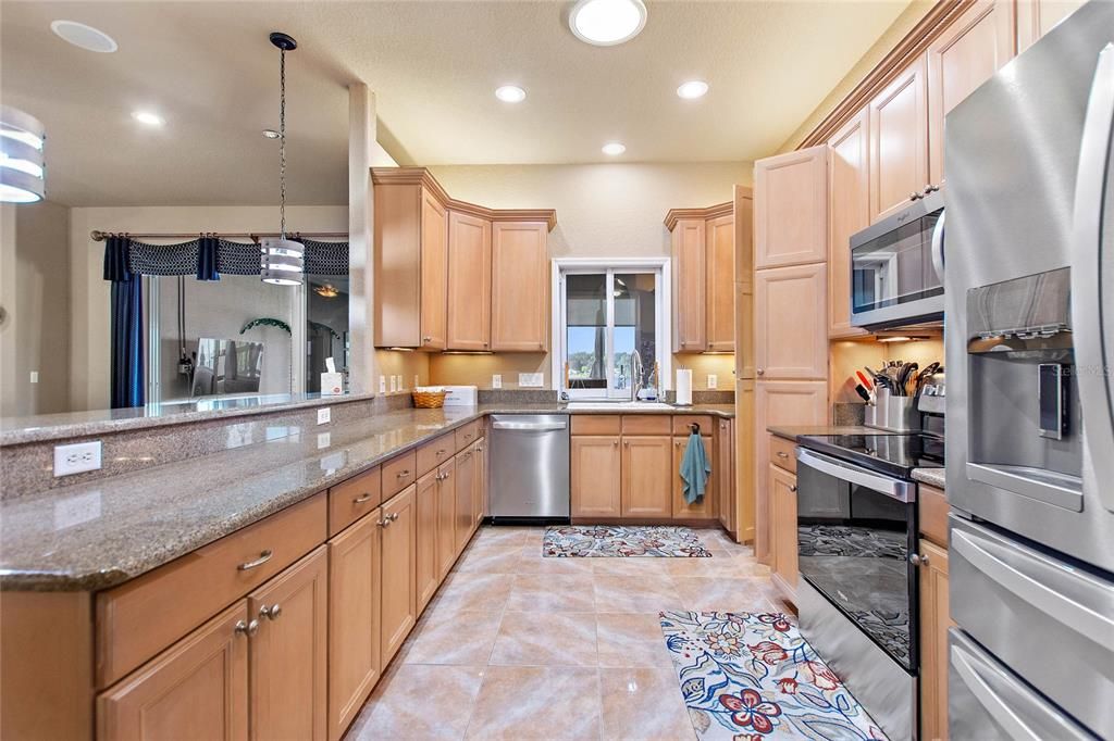 Recently Sold: $725,000 (2 beds, 2 baths, 3060 Square Feet)