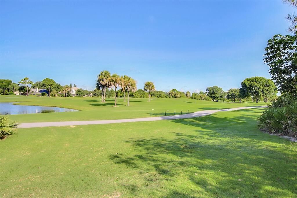 Recently Sold: $1,375,000 (4 beds, 5 baths, 6484 Square Feet)