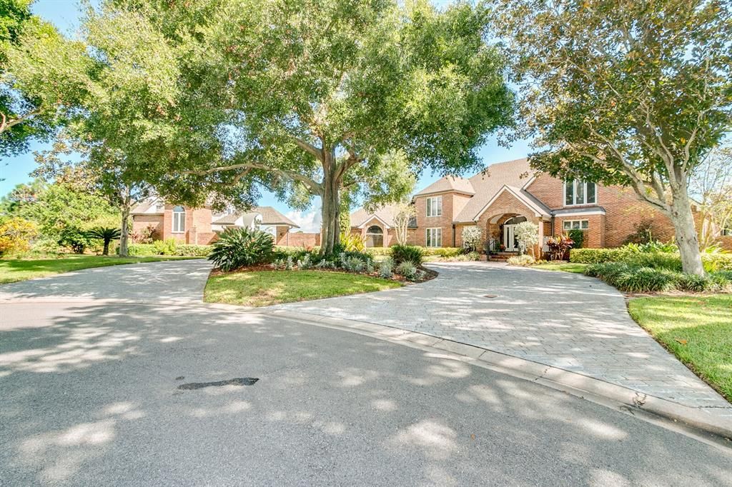 Recently Sold: $1,375,000 (4 beds, 5 baths, 6484 Square Feet)
