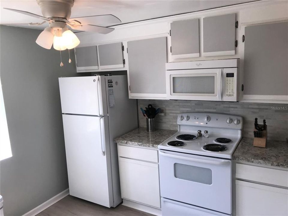 Recently Rented: $2,500 (2 beds, 2 baths, 970 Square Feet)