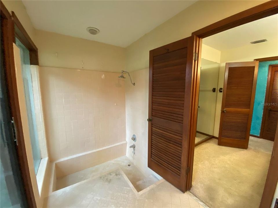 最近售出: $274,900 (3 贝兹, 2 浴室, 2038 平方英尺)