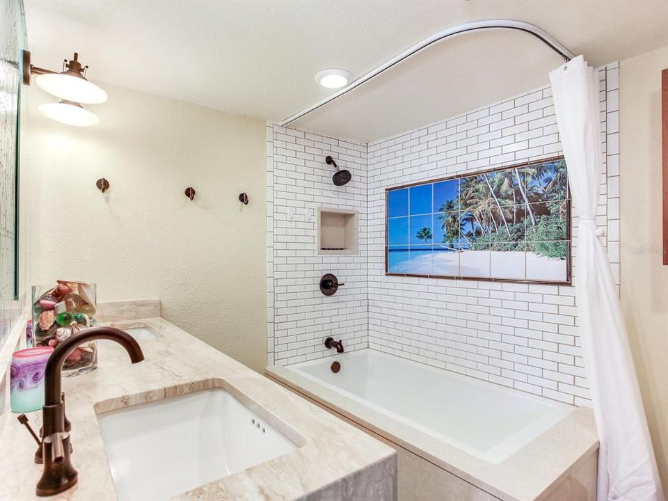 最近售出: $969,000 (3 贝兹, 2 浴室, 1625 平方英尺)