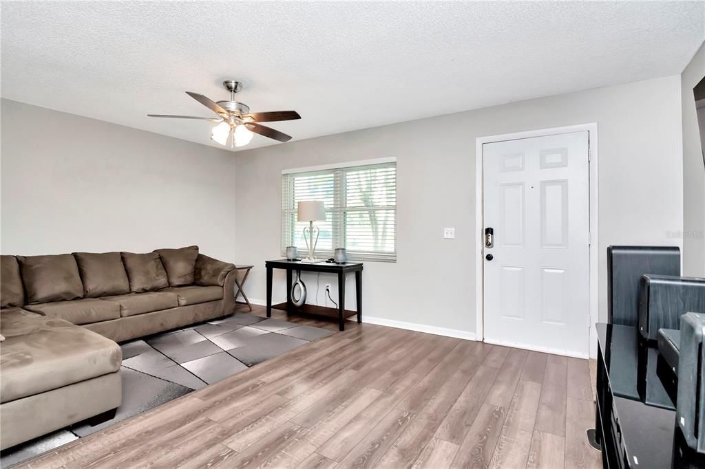 Recently Sold: $81,500 (1 beds, 1 baths, 760 Square Feet)