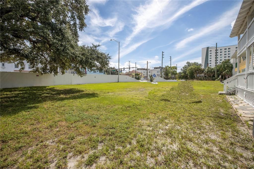 Recently Sold: $2,200,000 (0 beds, 0 baths, 5411 Square Feet)