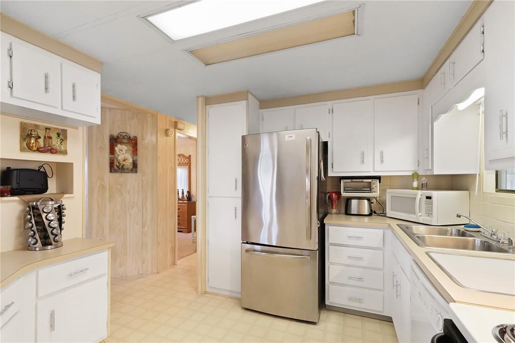 Recently Sold: $135,000 (2 beds, 2 baths, 1056 Square Feet)