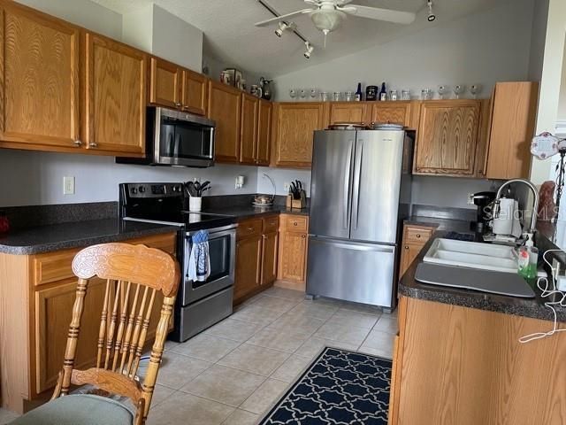Recently Sold: $178,000 (2 beds, 2 baths, 1149 Square Feet)