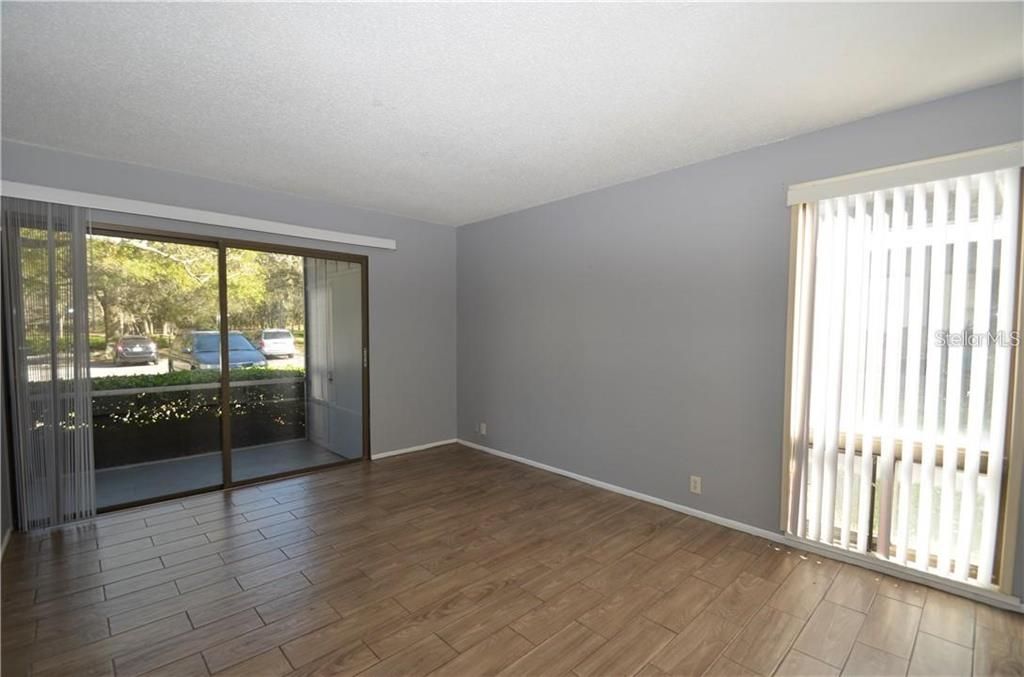 Recently Sold: $109,900 (1 beds, 1 baths, 710 Square Feet)