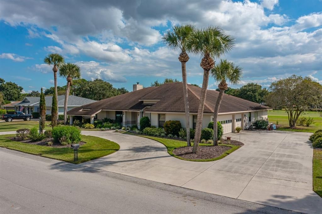 Recently Sold: $498,000 (4 beds, 3 baths, 2874 Square Feet)