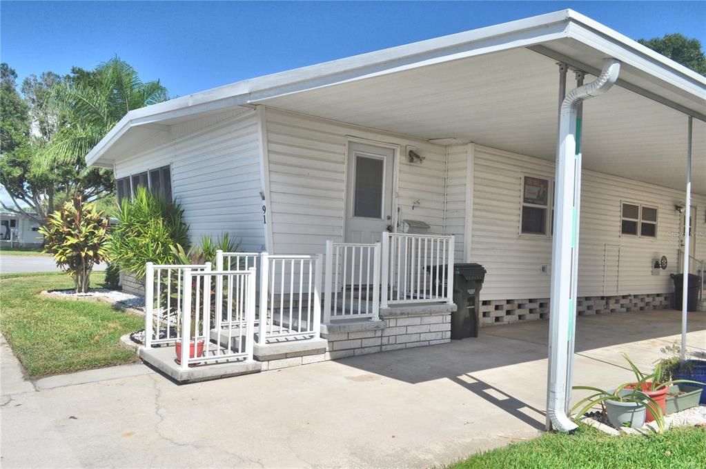 Recently Sold: $149,900 (2 beds, 2 baths, 1104 Square Feet)