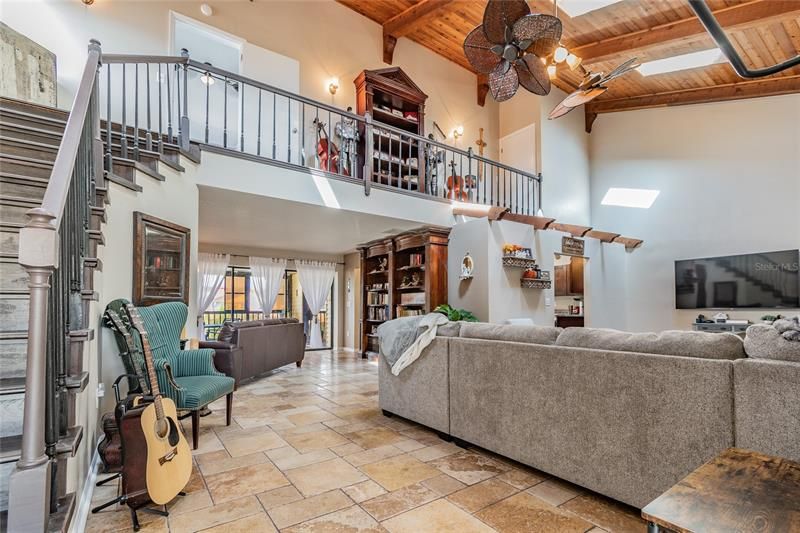 Recently Sold: $975,000 (5 beds, 3 baths, 3570 Square Feet)