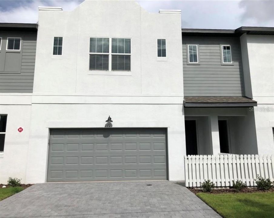 Recently Sold: $925,000 (3 beds, 2 baths, 2535 Square Feet)