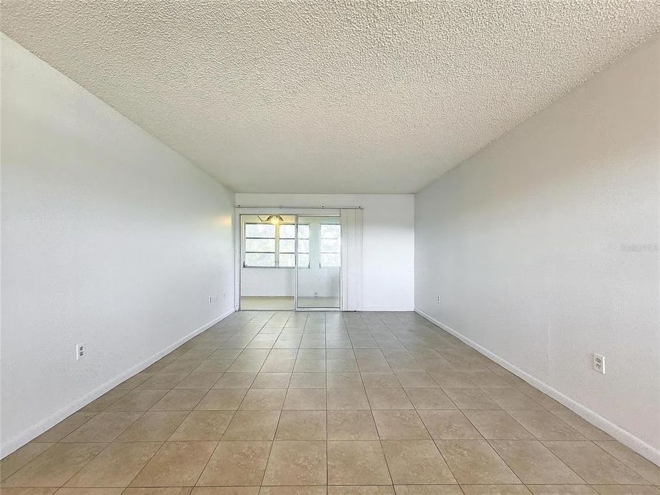 Recently Sold: $84,900 (1 beds, 1 baths, 672 Square Feet)