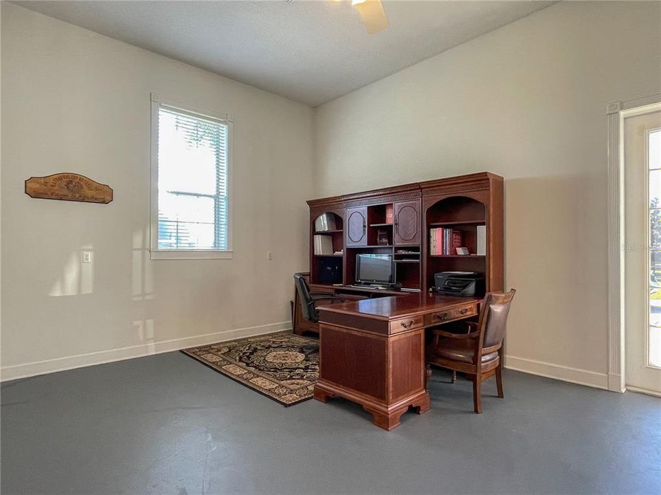 Office area in bonus room