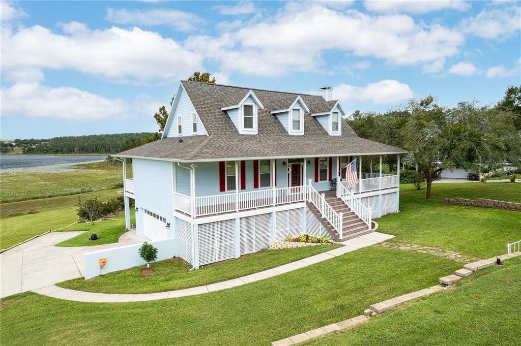 Recently Sold: $485,000 (3 beds, 3 baths, 1956 Square Feet)