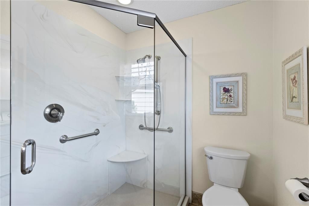 最近售出: $329,900 (3 贝兹, 2 浴室, 1525 平方英尺)