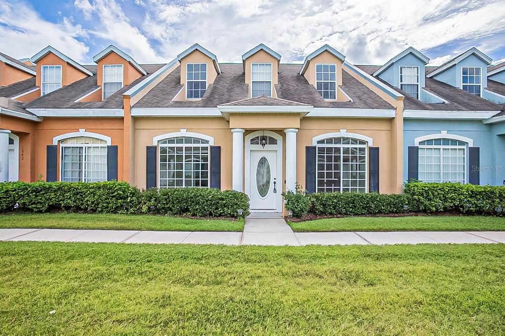 Recently Sold: $300,000 (3 beds, 2 baths, 1757 Square Feet)