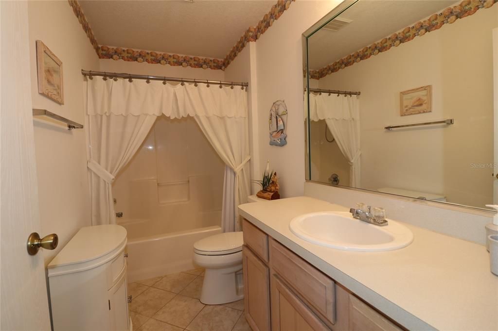 FULLY EQUIPPED GUEST BATHROOM