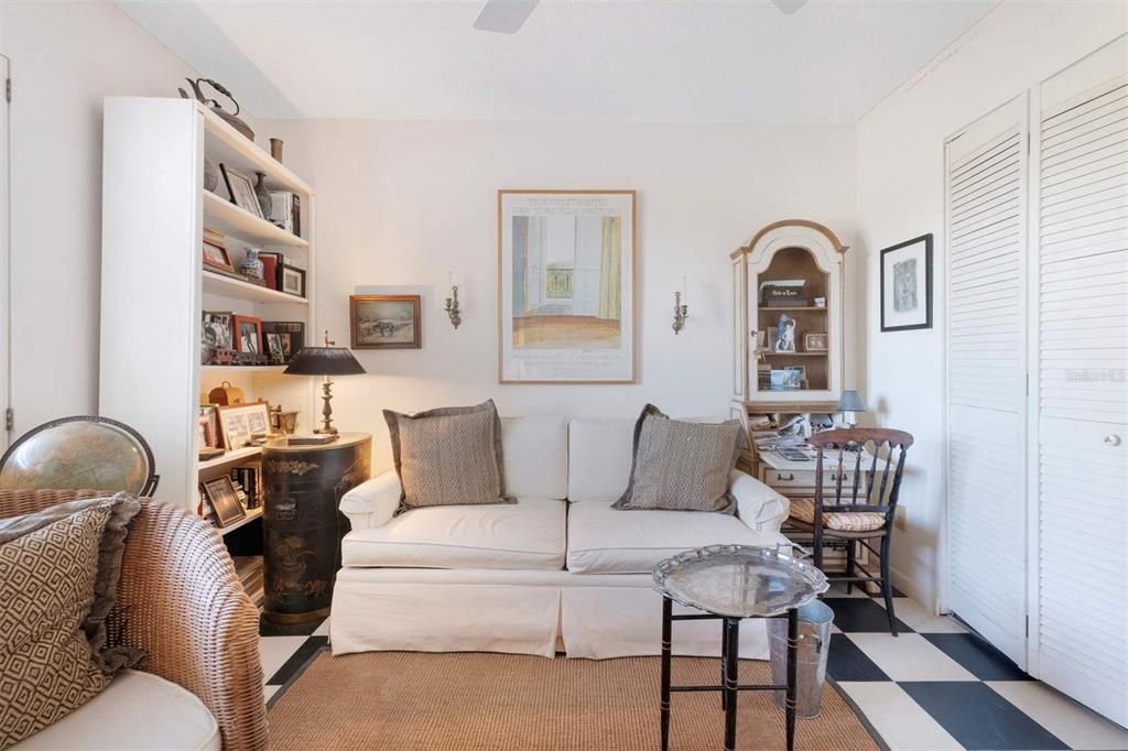 Recently Sold: $820,000 (3 beds, 2 baths, 1345 Square Feet)