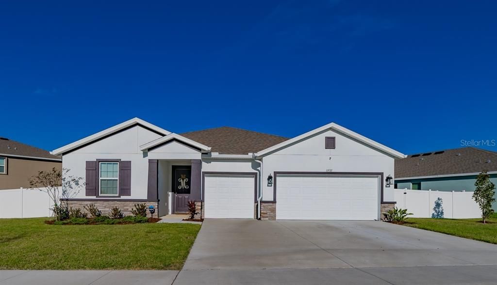 Recently Sold: $449,000 (4 beds, 3 baths, 2787 Square Feet)