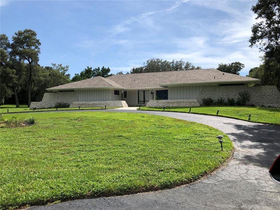 Recently Sold: $928,000 (5 beds, 3 baths, 3851 Square Feet)