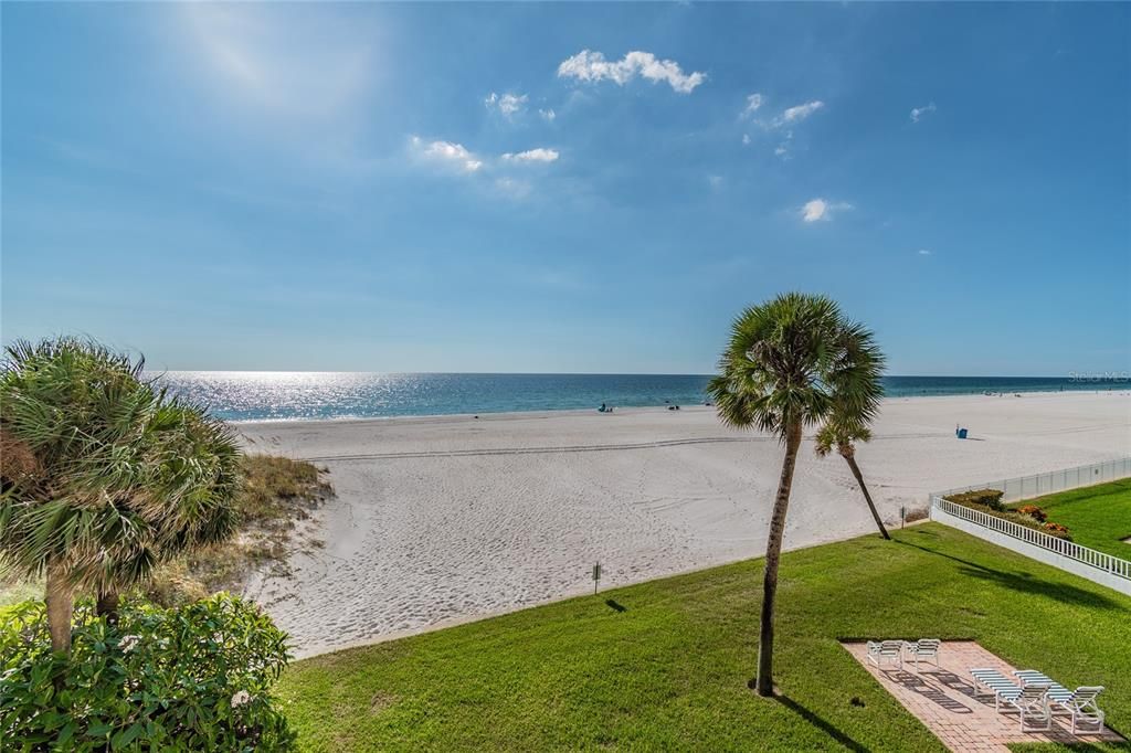 Recently Sold: $1,100,000 (3 beds, 2 baths, 1790 Square Feet)