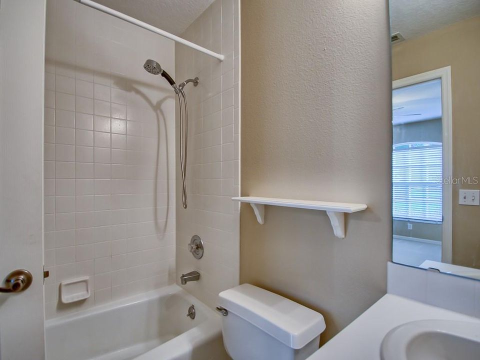 最近售出: $210,400 (2 贝兹, 2 浴室, 1456 平方英尺)