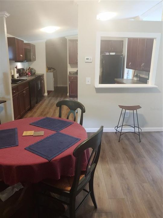 Vendido Recientemente: $349,990 (5 camas, 3 baños, 2526 Pies cuadrados)