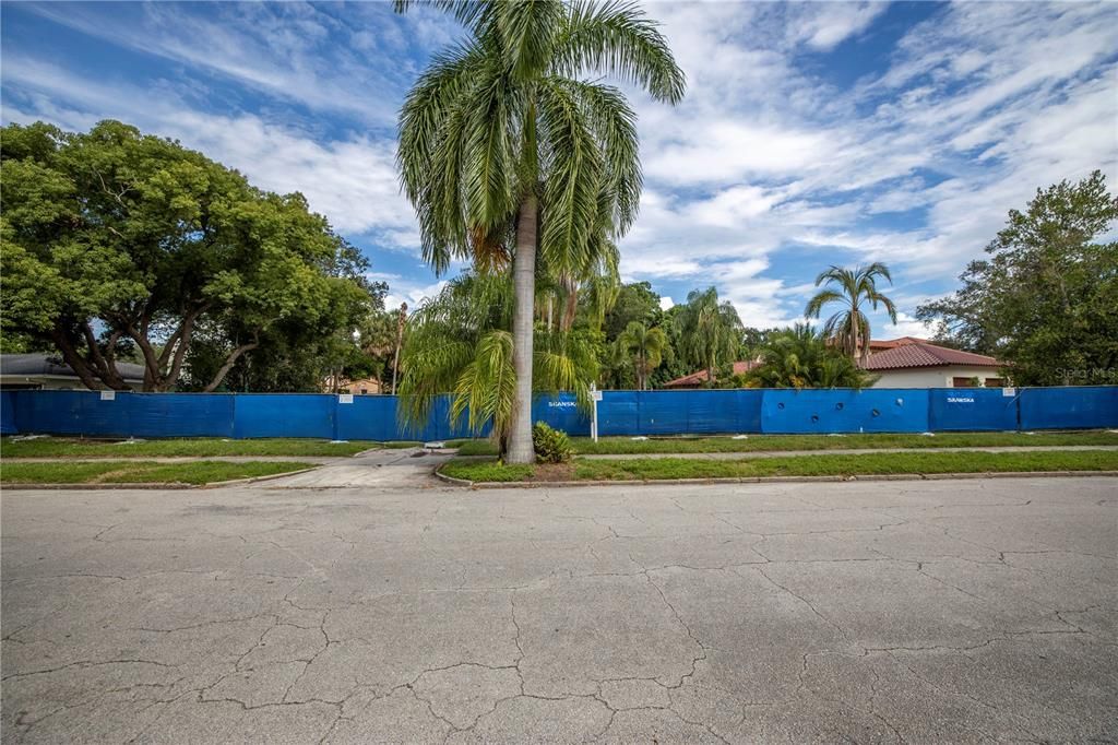 Recently Sold: $2,595,000 (4 beds, 4 baths, 4164 Square Feet)