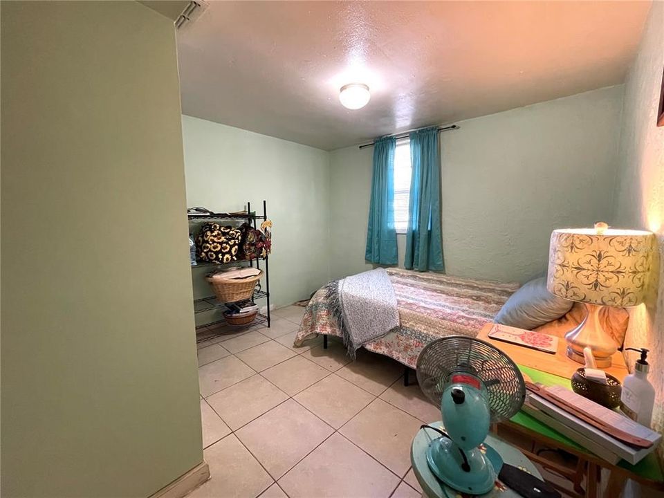 Vendido Recientemente: $145,000 (2 camas, 1 baños, 1196 Pies cuadrados)