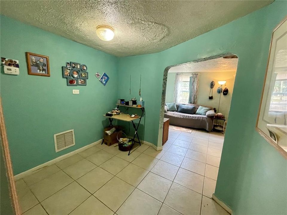 Vendido Recientemente: $145,000 (2 camas, 1 baños, 1196 Pies cuadrados)