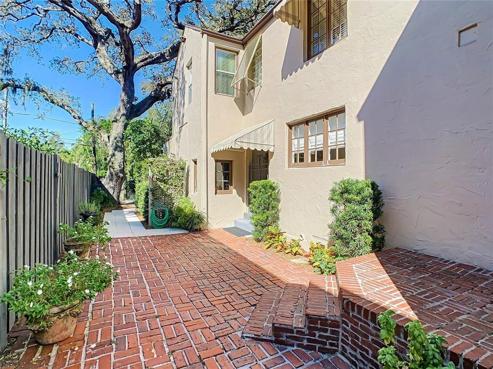 Recently Sold: $1,479,000 (4 beds, 3 baths, 3382 Square Feet)